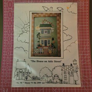 Vintage - Mosey N Me THE HOUSE ON ATTIC STREET Counted Cross Stitch Pattern